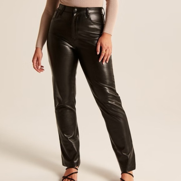 Abercrombie & Fitch Curve Love 90s Straight Ultra High Rise Vegan Leather Pants - Picture 1 of 7